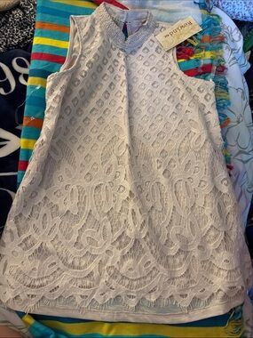 Rewind Ivory Lace Mock-Neck Sleeveless Camisole